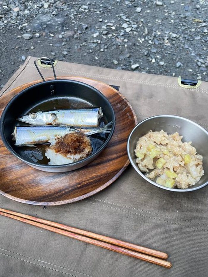 焼きサンマと大根おろし、ホタテと大根とさつまいもの炊き込みご飯